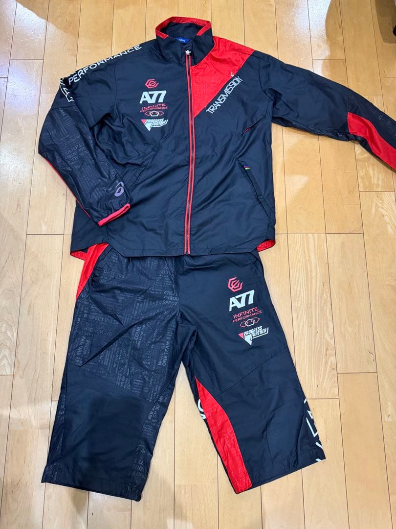 asics AT7 ウィンドブレーカー 上下セット Lサイズ 黒/赤