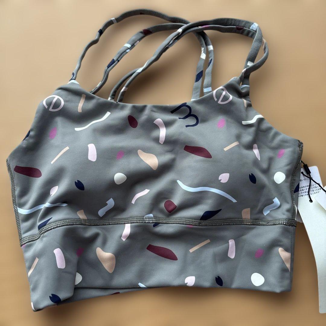 【新品】emmiyoga ヨガウェア　ブラトップ