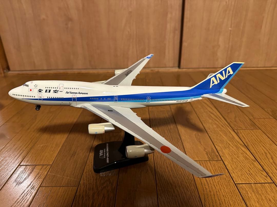 ANA Boeing 747-400 スケール1:200