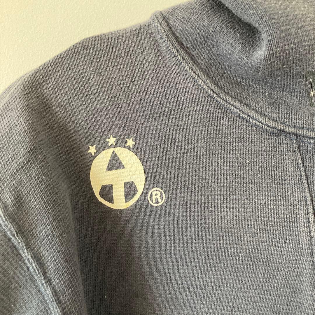 ATHLETA ネイビーパーカー