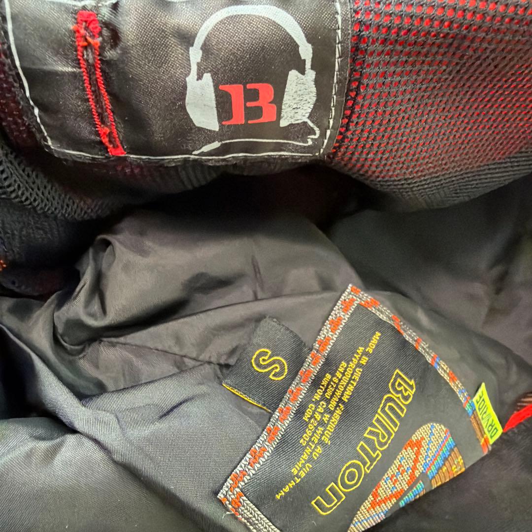 バートン BURTON スノボウェア スノボー スノーボード S メンズ赤
