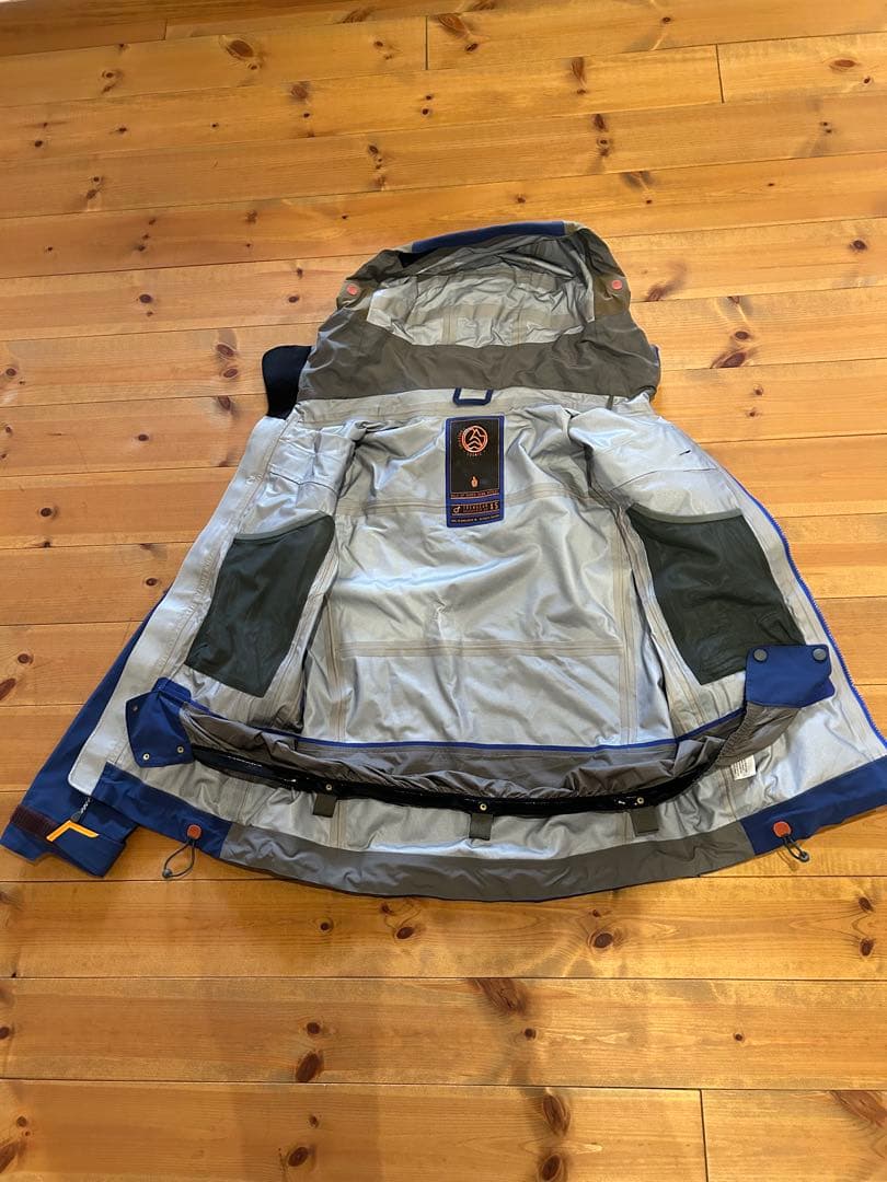 TREW GEAR スキーウェア　上下