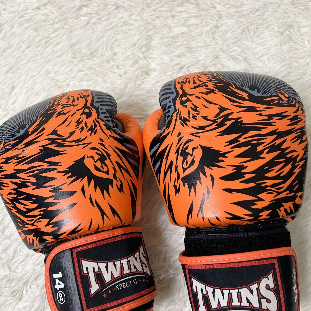 TWINS ボクシンググローブ 14oz タイガー オレンジ ムエタイ
