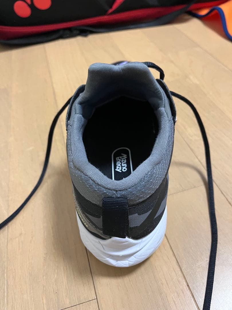 Mizuno バドミントンシューズ ウエーブクローNEO3 27.5cm