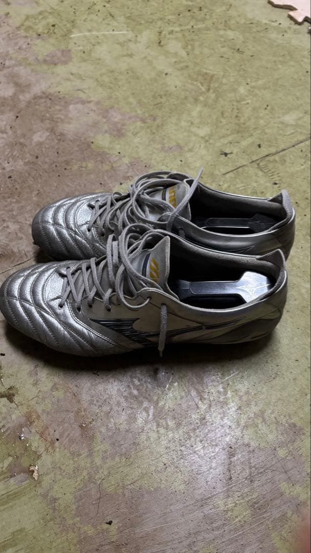 G*T様 MIZUNO モレリアネオ4 シルバー