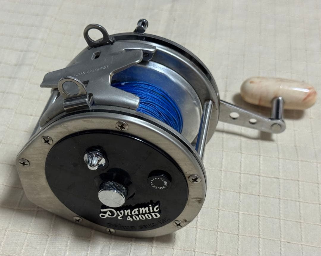 船釣り リール daiwa dynamic 4000d