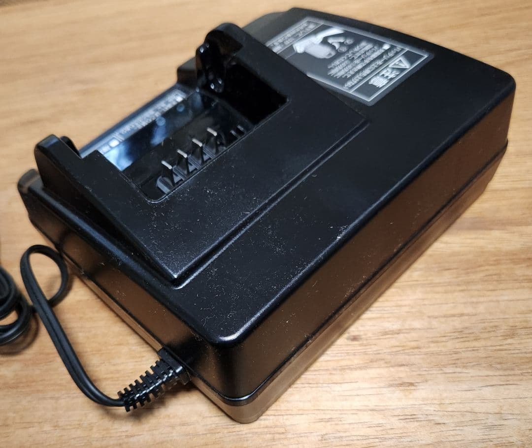Panasonic NKJ069Z2 電動アシスト自転車用充電器、純正品