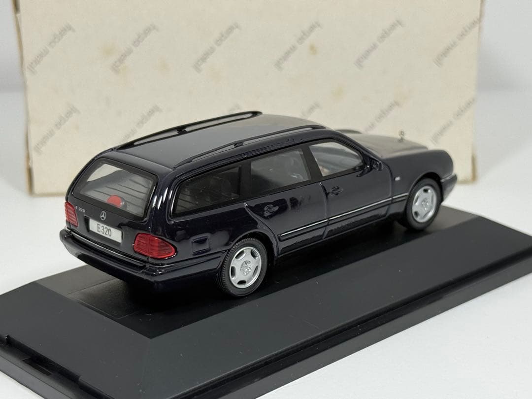 ISELVS 専用1/43 メルセデス ベンツ Eクラス Tモデル E320