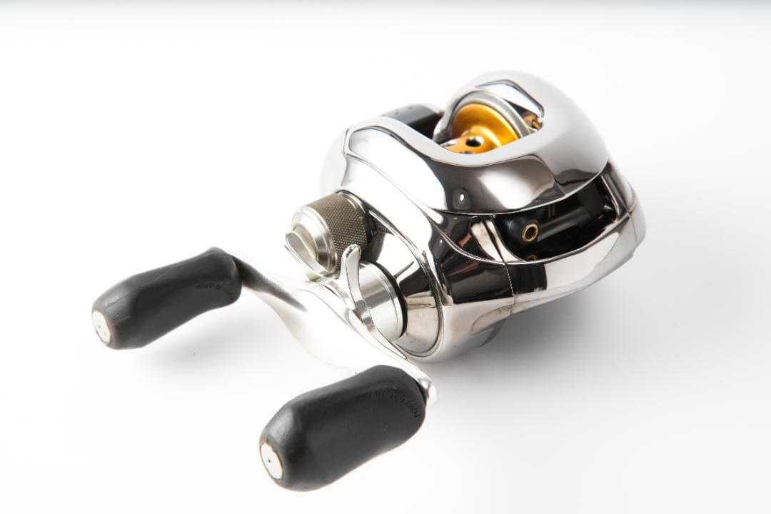 シマノ　アンタレスAR 右ハンドル　SHIMANO ANTARES AR