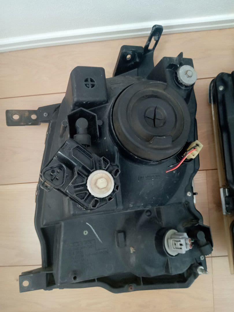 SUZUKI ワゴンR mh21s ヘッドライ左右 ハロゲントアイラインつき