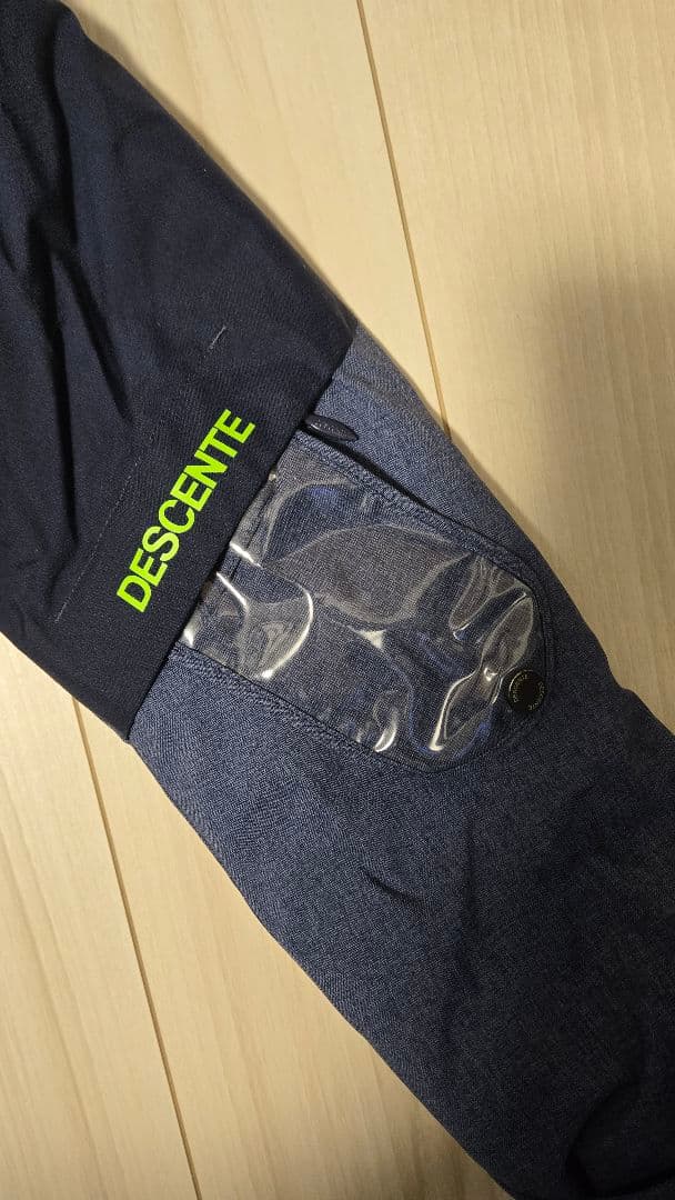 DESCENTE スノボウェア 　　　上下セット