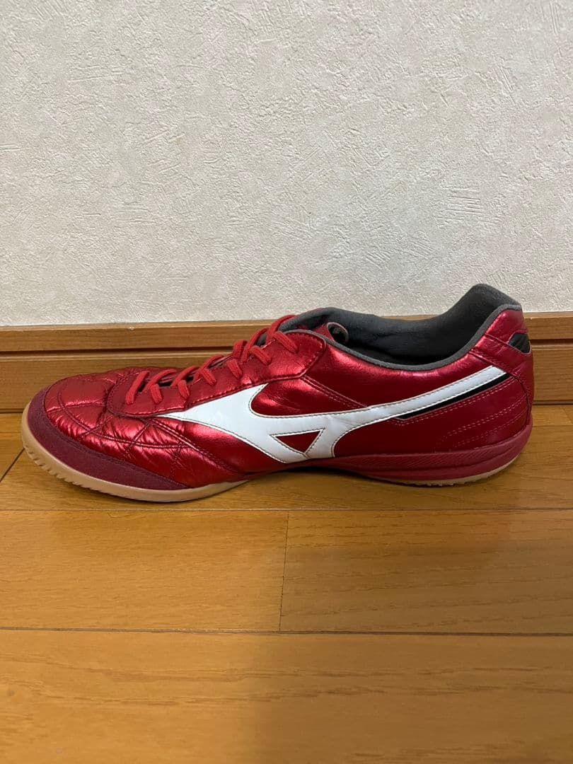 ミズノモレリアフットサルシューズ赤限定カラー！27.5cm！ボール付き4号球