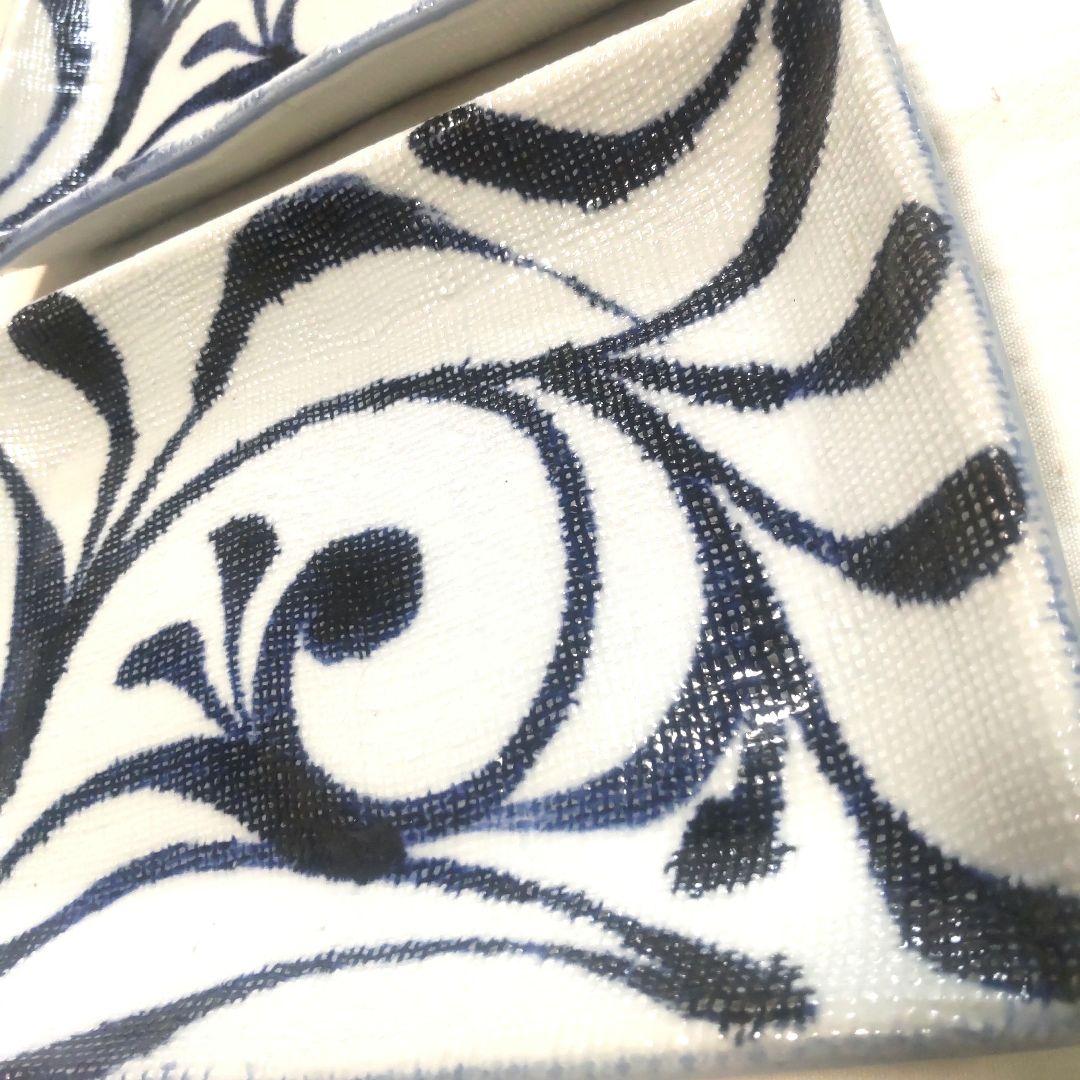 美品 砥部焼 梅山窯 布目皿 平皿 角皿 一つ唐草 角皿 藍染付 2セット