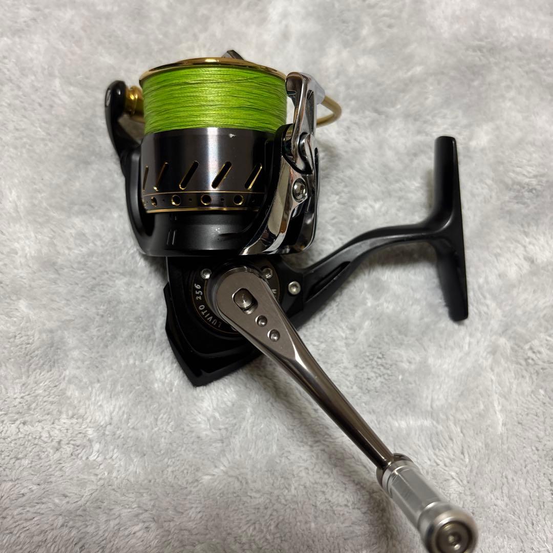 メガバス　スピニングリール　ラビット256