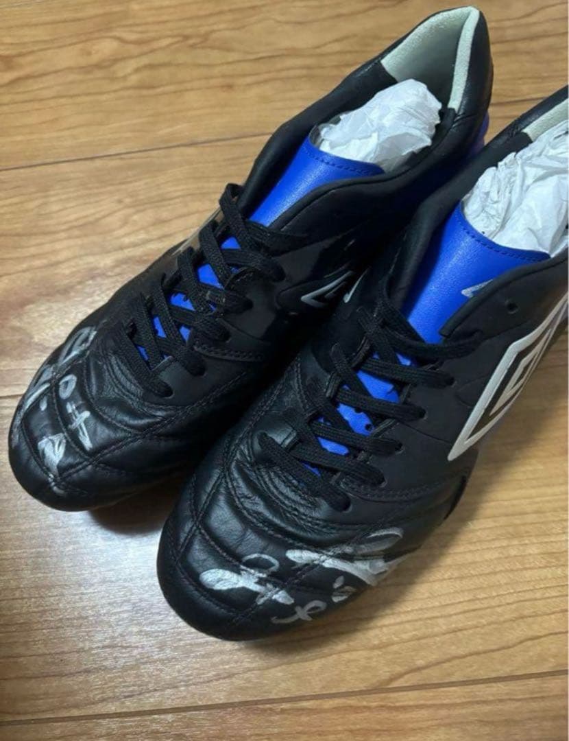 柴崎岳選手　サイン入りスパイク