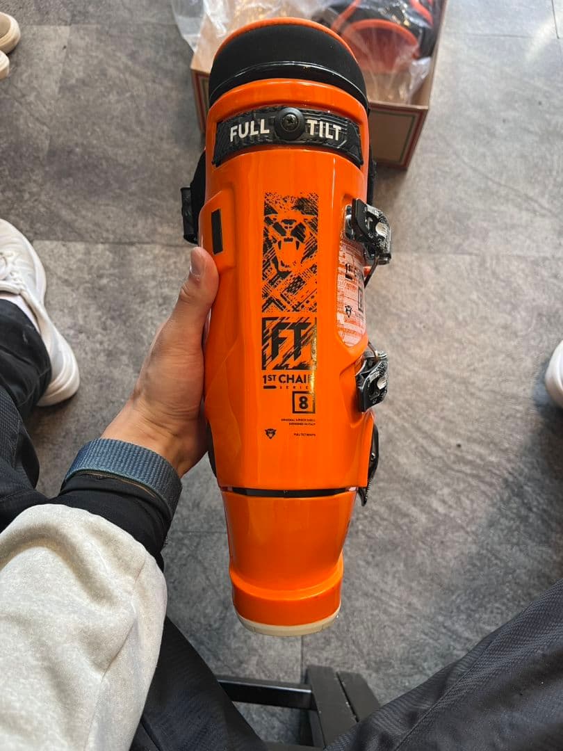 【新品未使用】スキーブーツ　FULL TILT 28.5cm　オレンジ　箱あり