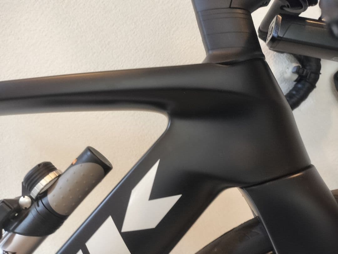 TREK Madone SL6 Gen7 Aeolus RSL75ホイール