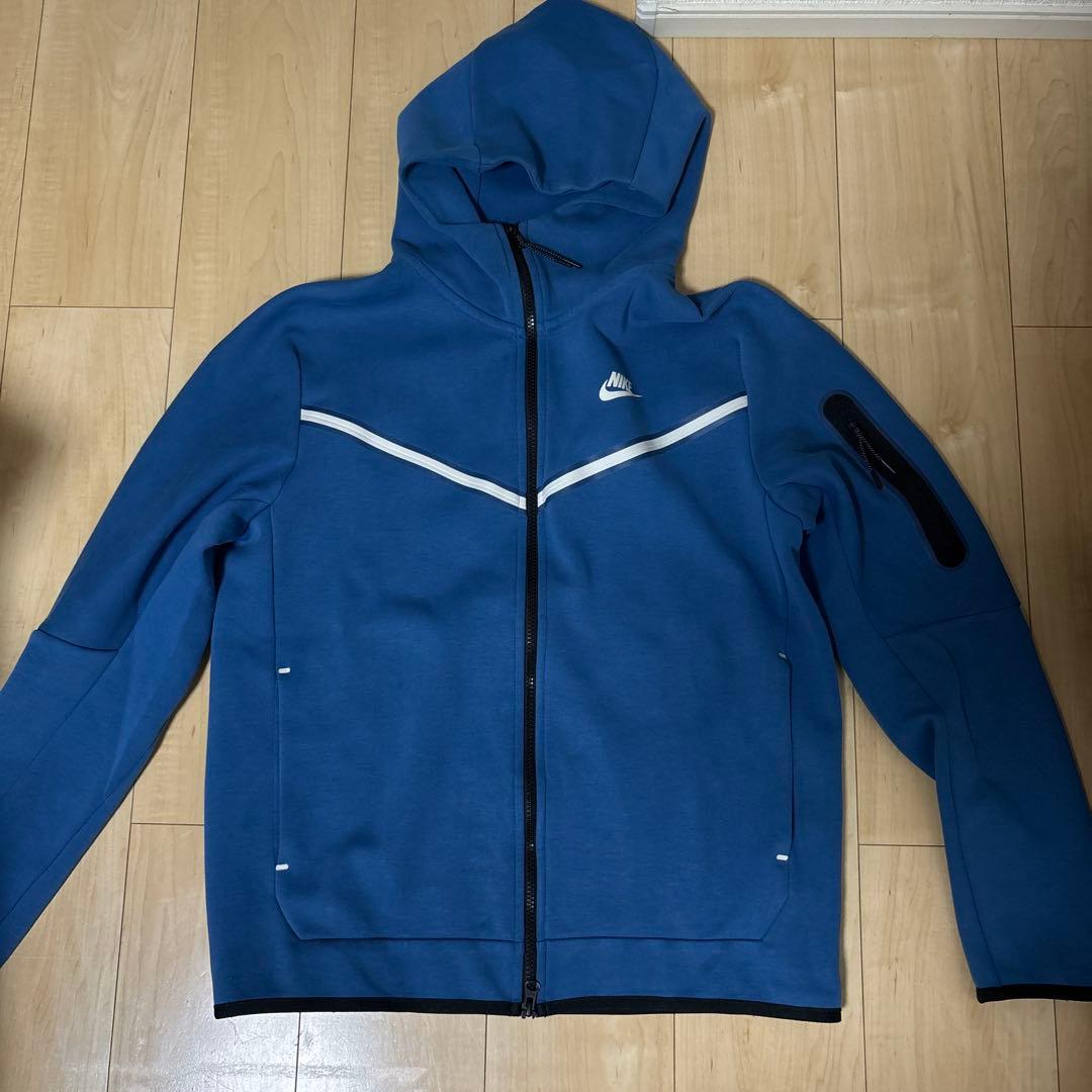 NIKE テックフリース 海外限定モデル