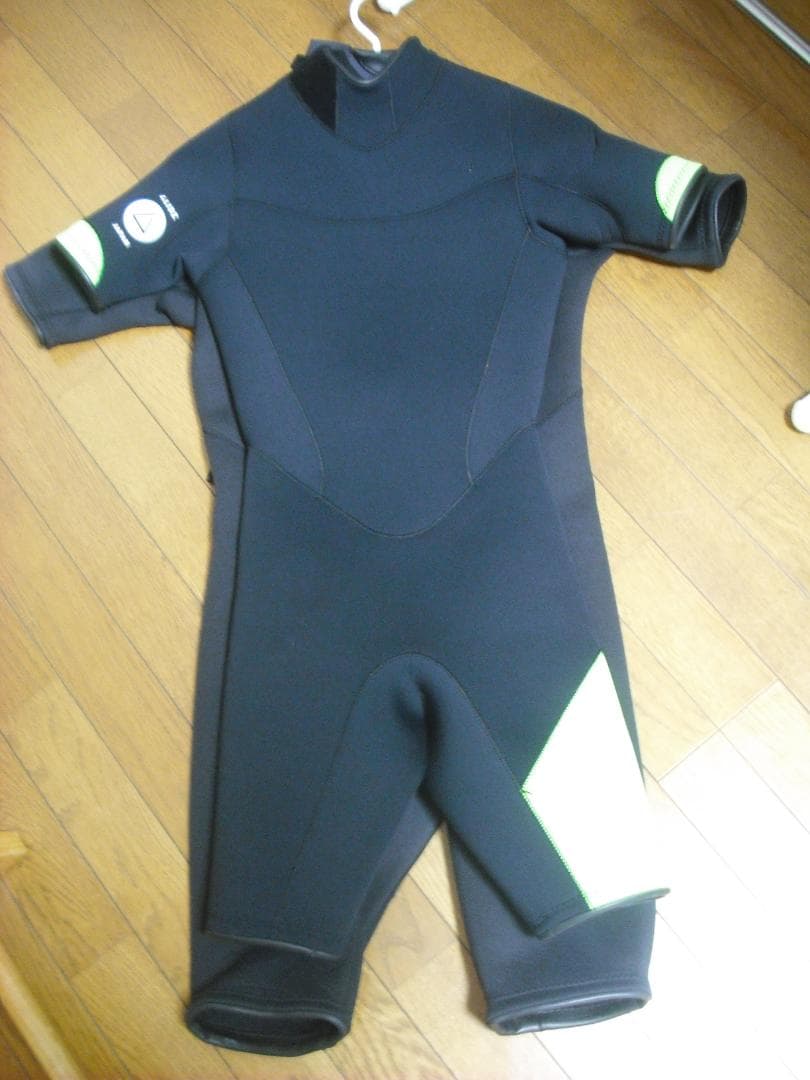 【新品同様】GLIDZ（グライズ）ウエットスーツ　スプリング　XSもしくはキッズ