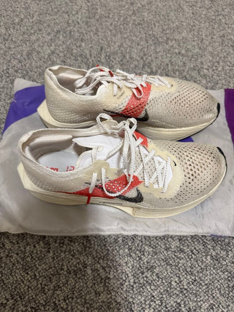 NIKE ヴェイパーフライ3 25.5cm