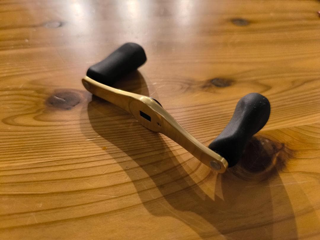 【新品未使用】SHIMANO 22カルカッタコンクエスト201 純正ハンドル