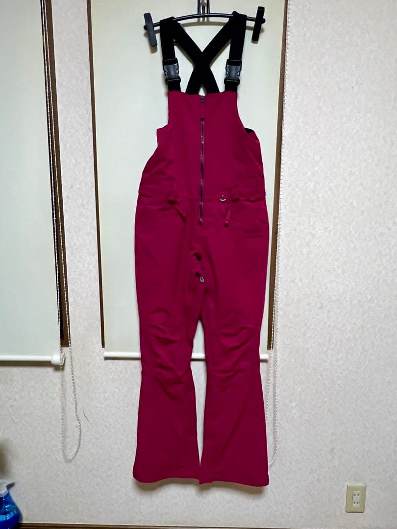 VOLCOMボルコムレディーススノーボードウェア