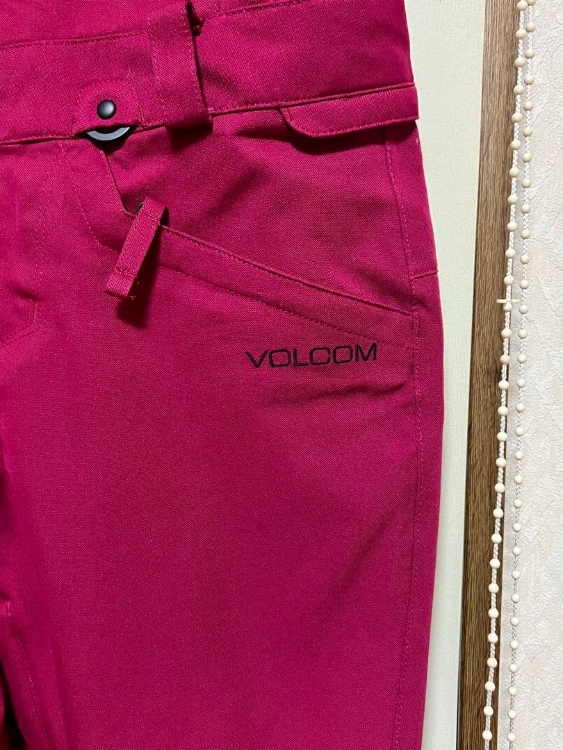 VOLCOMボルコムレディーススノーボードウェア