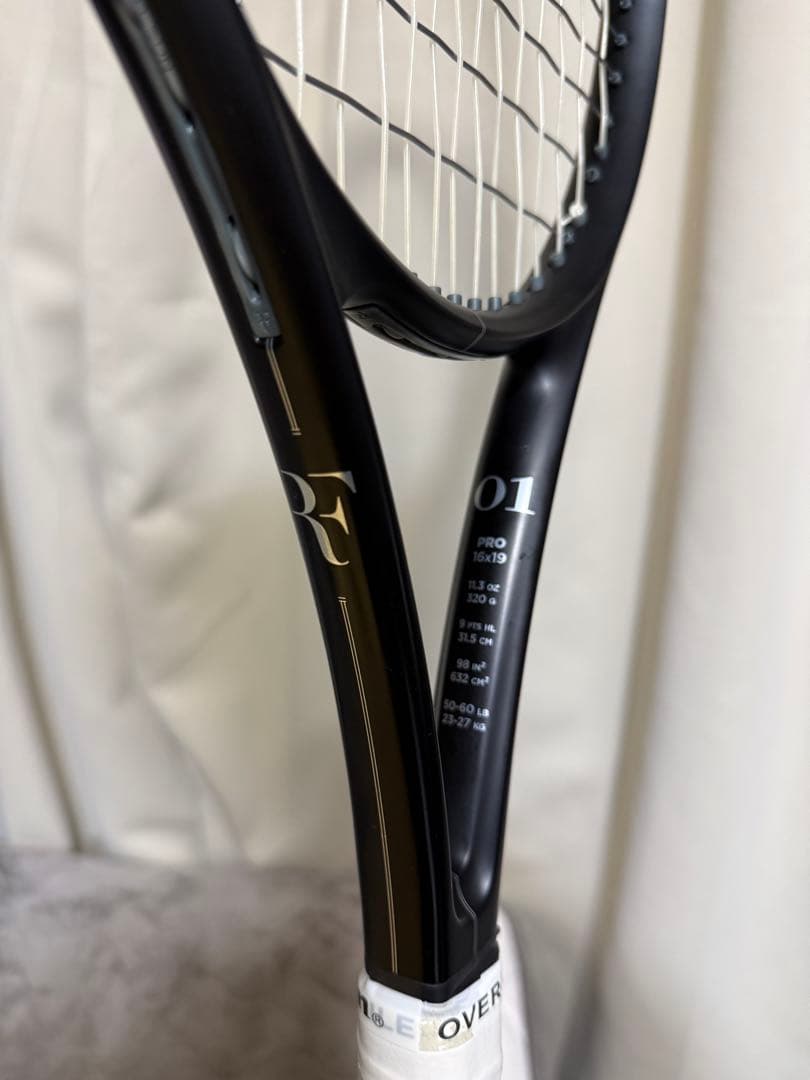 Wilson RF01 PRO テニスラケット G2