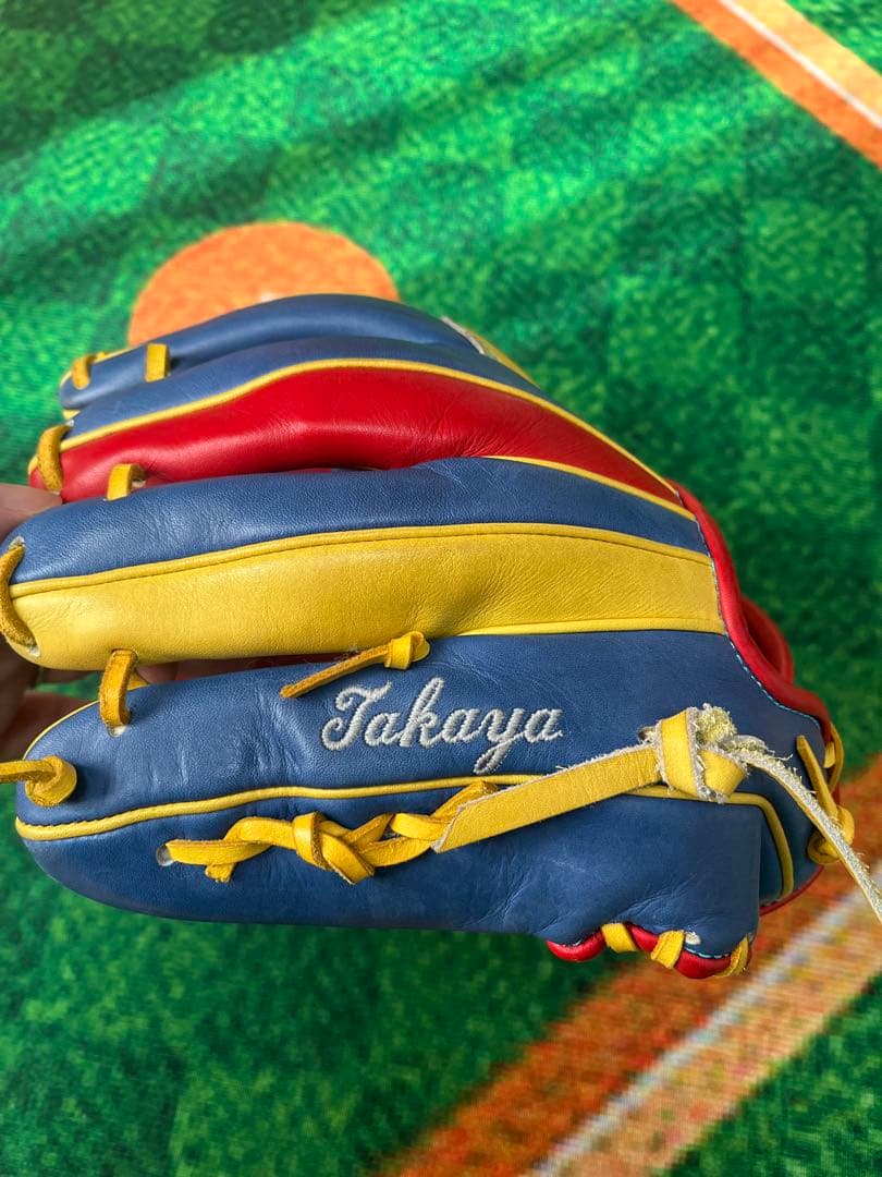 硬式用グローブ　内野手用　バンダイスポーツ