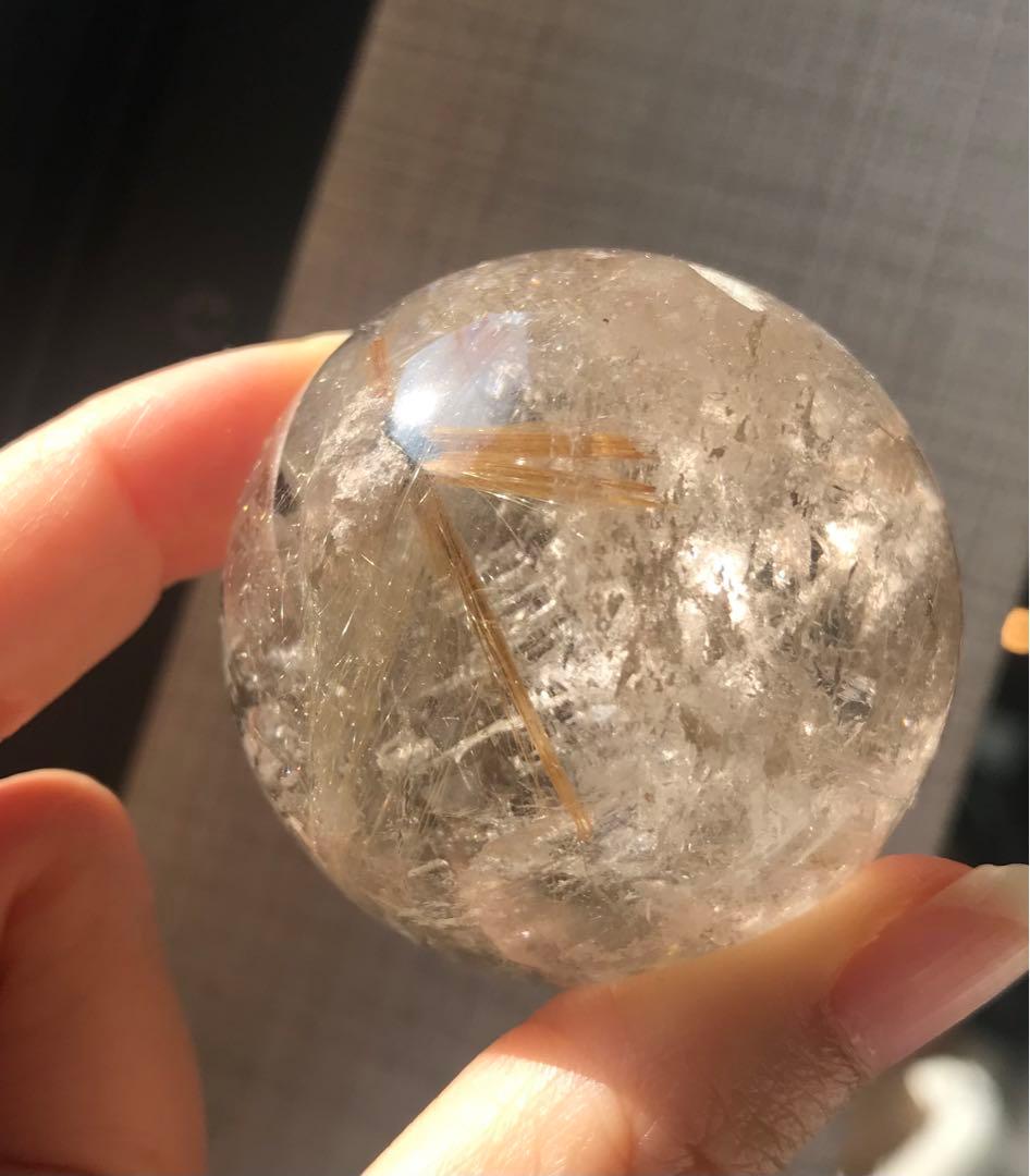 ☘️超レア❤︎虹入り❤︎黄金の輝き　ゴールドルチルクォーツ 丸玉　天然石