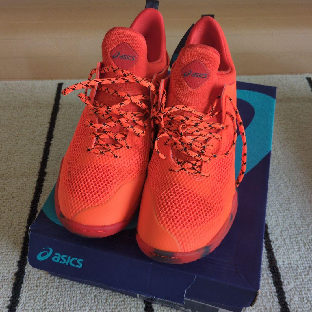 ASICS バスケットボールシューズ オレンジ