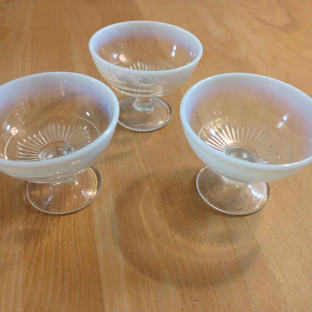 大正氷皿　ガラス製デザートカップ乳白色　 3個骨董