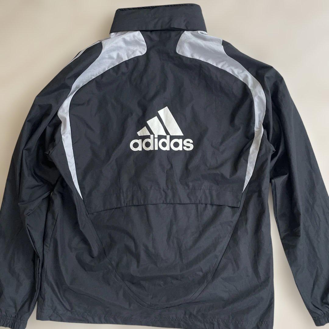 adidas リバプール ジャケット ベンチコート　ナイロンジャケット