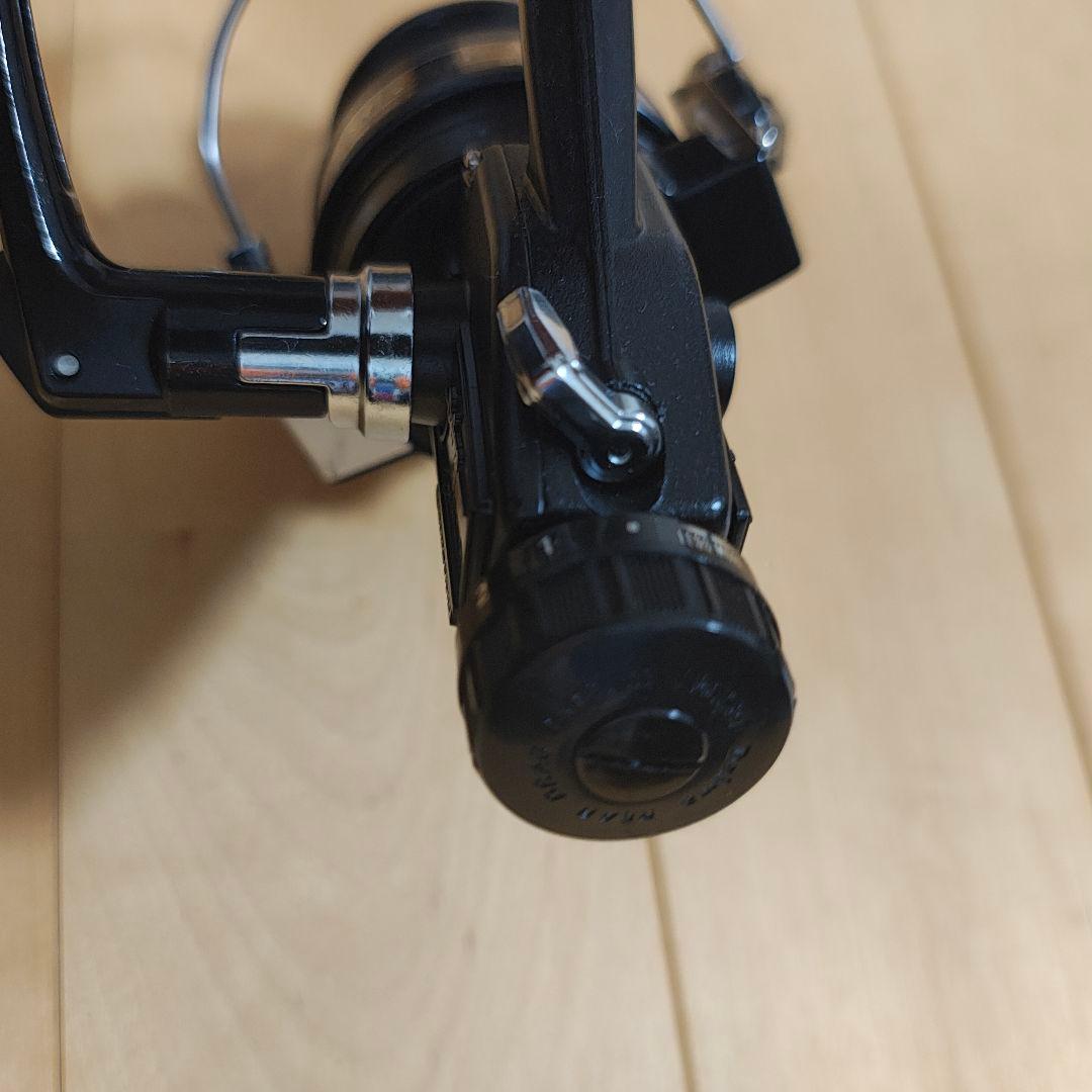 SS700 フィッシングリール 黒