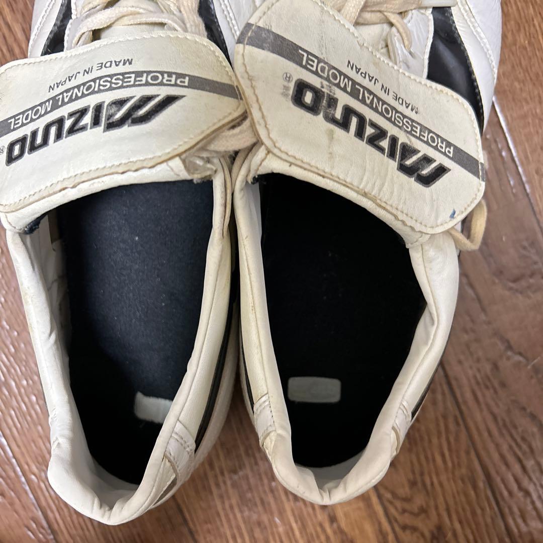 MIZUNOモレリア25周年記念モデル　28㎝