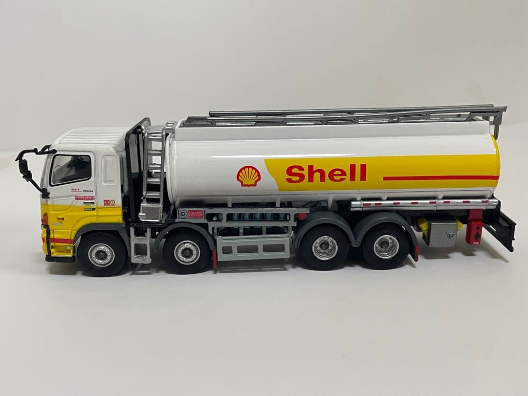 TINY HINO 700 Shell タンクローリー プロフィア 1/76