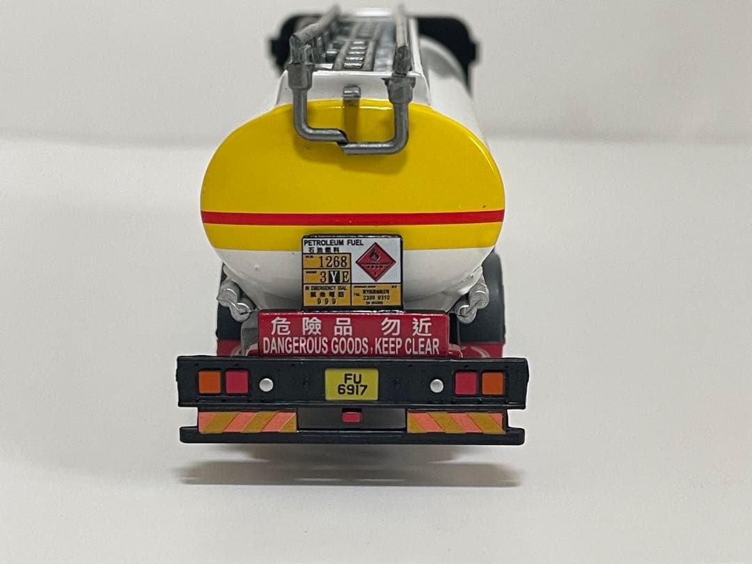 TINY HINO 700 Shell タンクローリー プロフィア 1/76