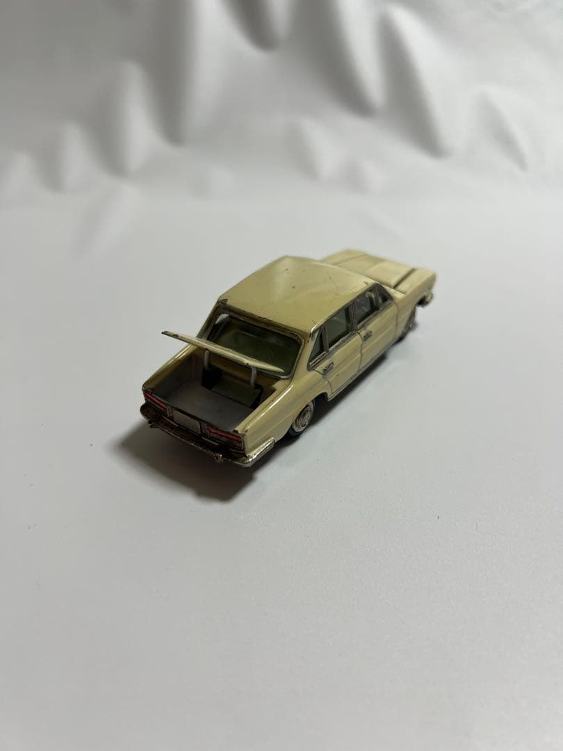 【激レア】ミニカーヨネザワトイズ　ダイヤペット日産セドリックカスタムシックス