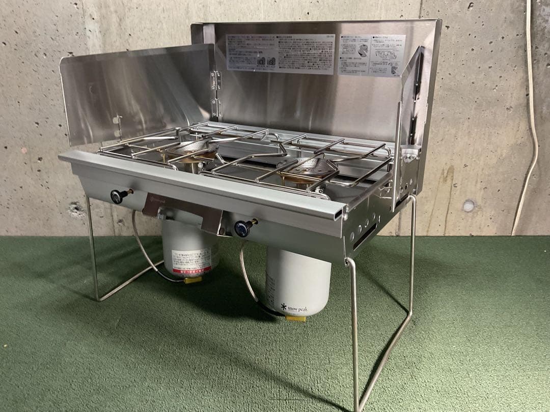 美品 液出し ギガパワー ツーバーナー スノーピーク  peak