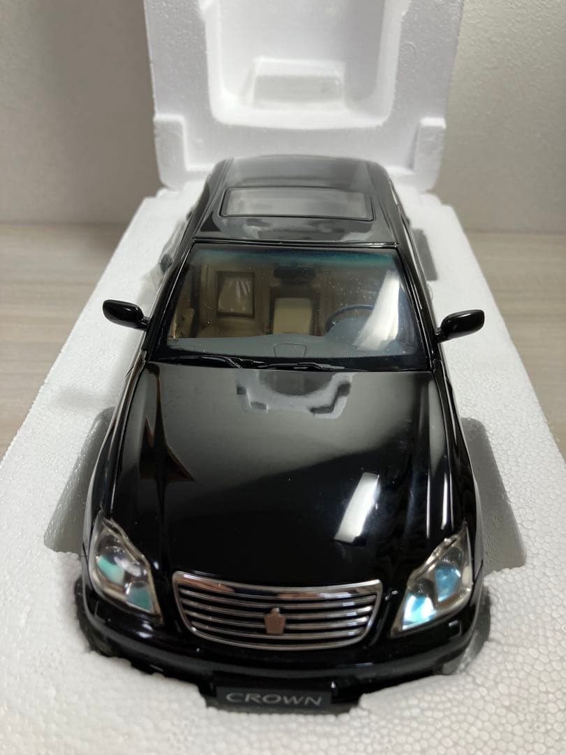 パウディモデル　1/18 トヨタクラウン　(中国仕様) ブラック