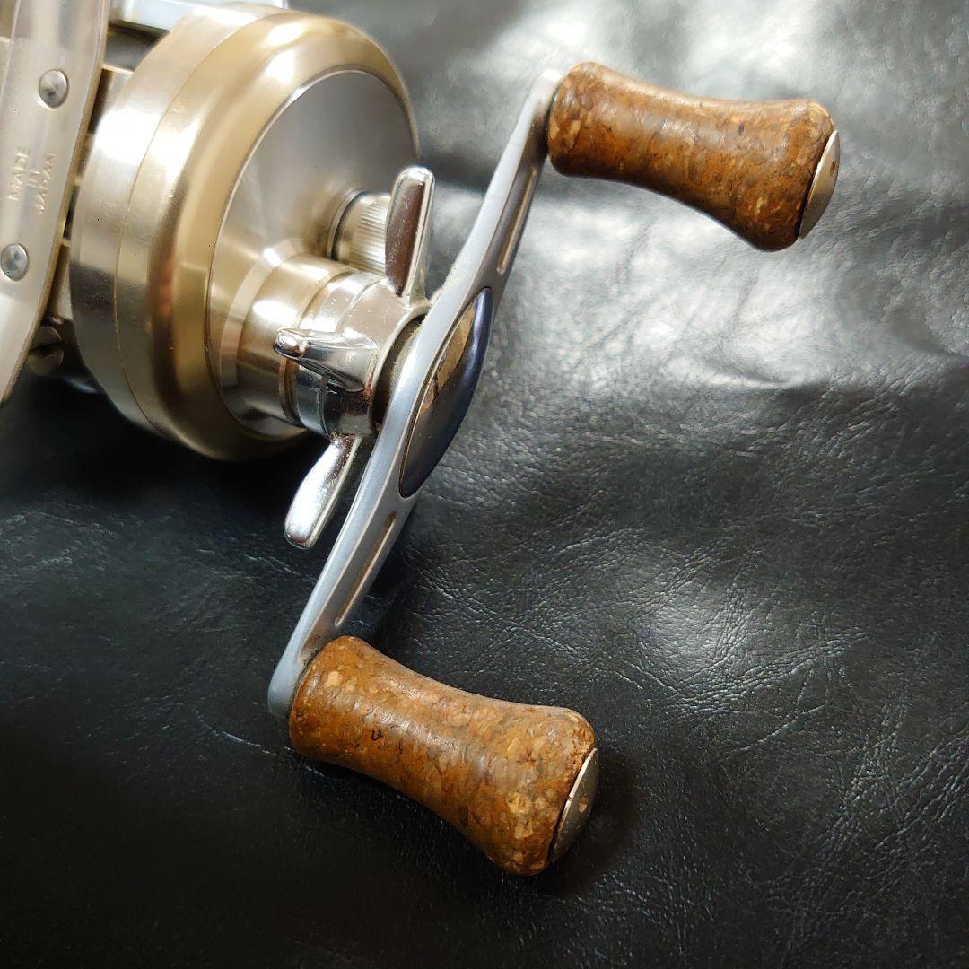 Daiwa Millionaire CV-Z 205 リール