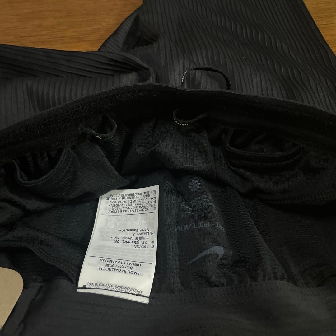 新品未使用 NIKE エアロスイフト ハーフタイツ Sサイズ BLACK