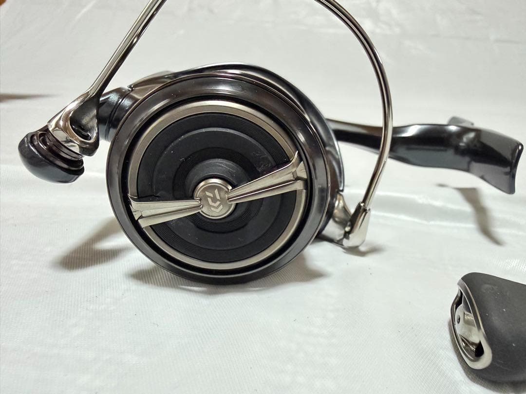 【tt59】リール　ダイワ　CERTATE　FC LT2500S-XH