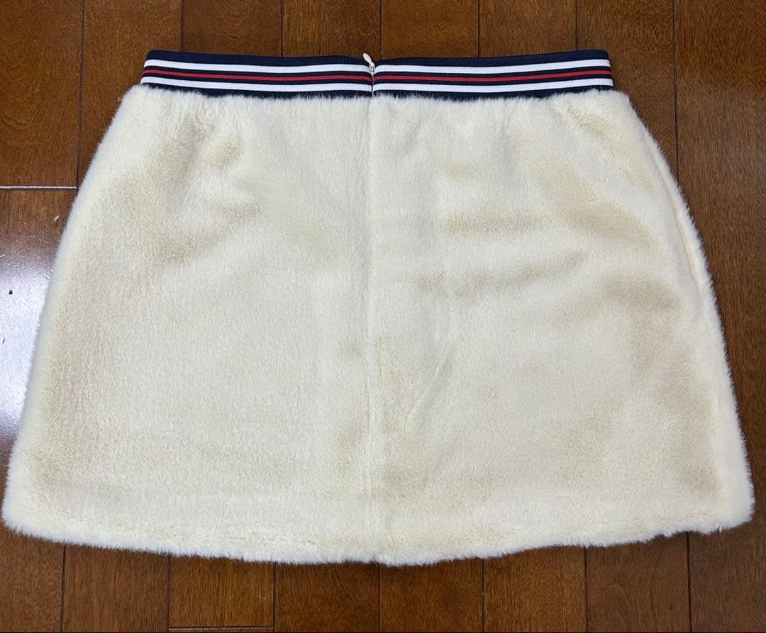 フィラ　モコモコ テニススコート　Mサイズ