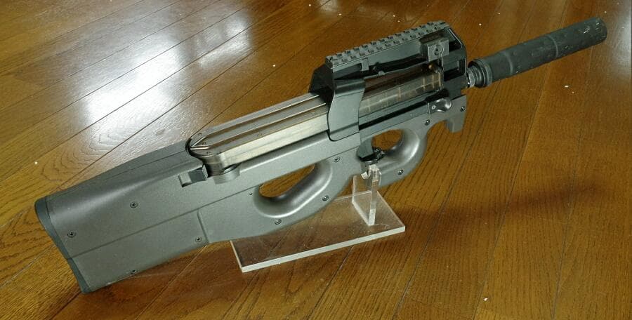 東京マルイ P-90 TR 300連射マガジン付き計2本