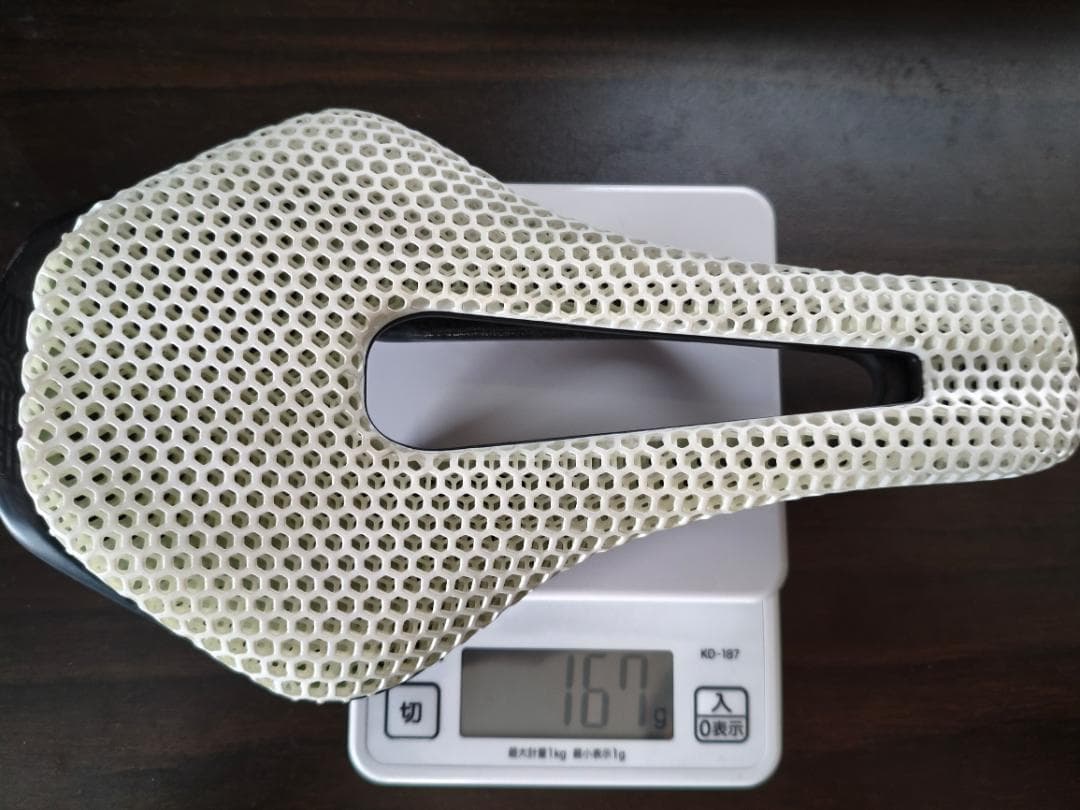 サドル RYET 3D カーボン 白 美品
