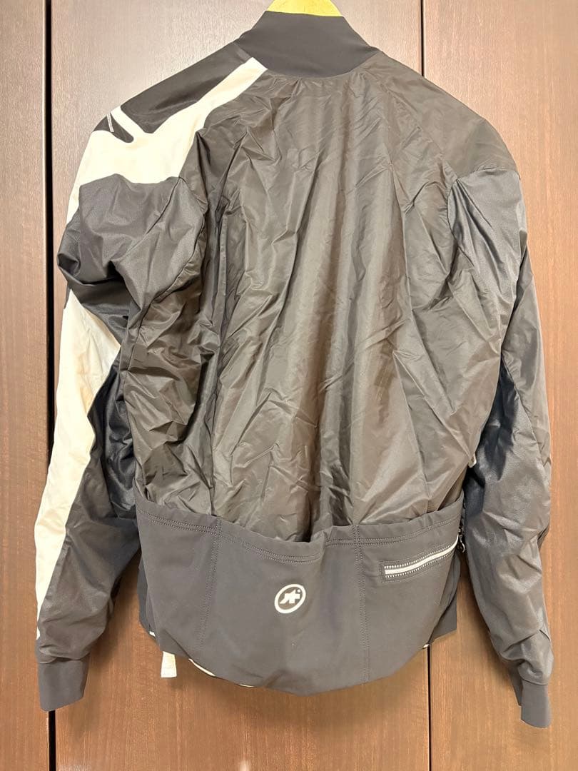 アソスmille intermediate Jacket_evo7 assos