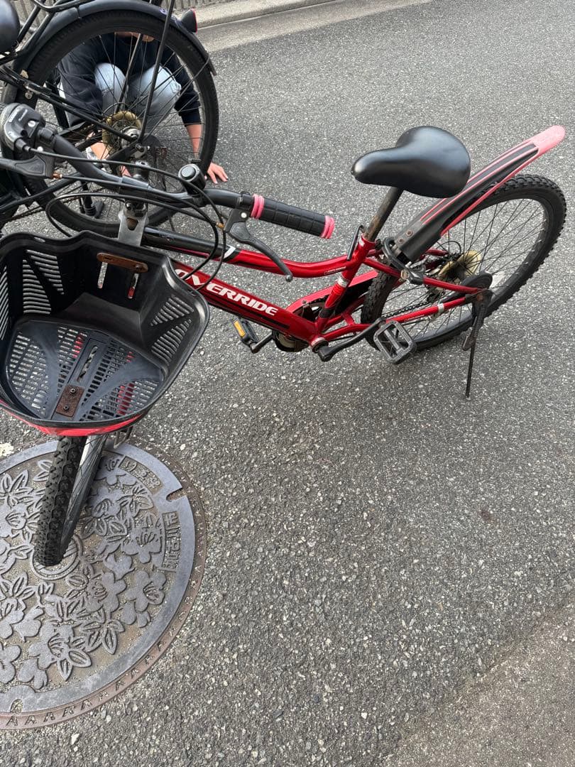 キッズバイク レッド 前面バスケット付き24インチ 引き取りのみ(最終値下げ)