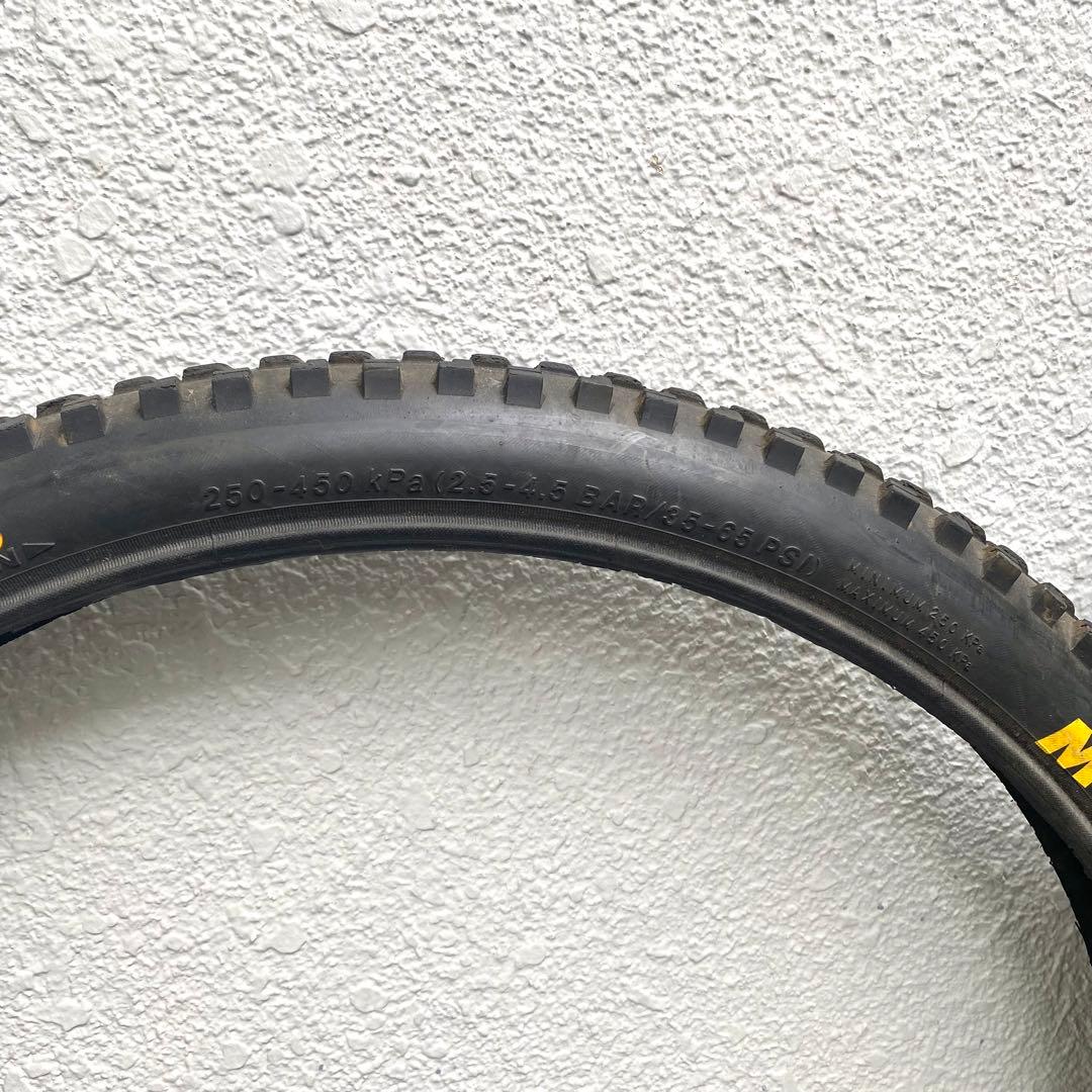 MAXXIS Super Tacky Minion DHF 26×2.35