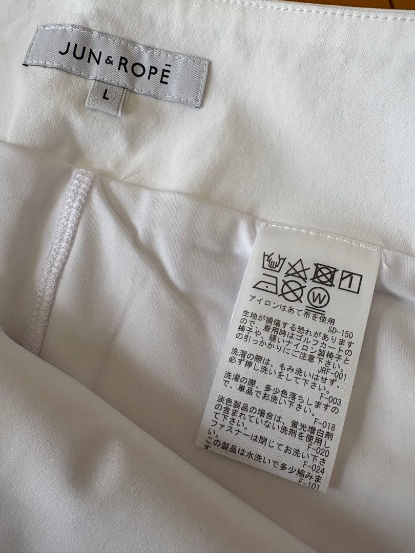 JUN&ROPE ゴルフスコート新品Lサイズ⭐︎花びらをイメージ⭐︎ホワイト